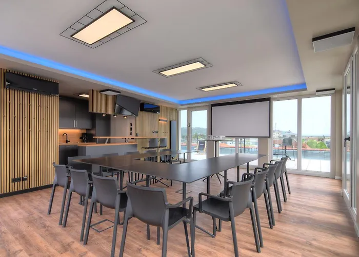 Oasis Appart - Wohnen In Dresden - Netflix - Tiefgarage - Dachterrasse