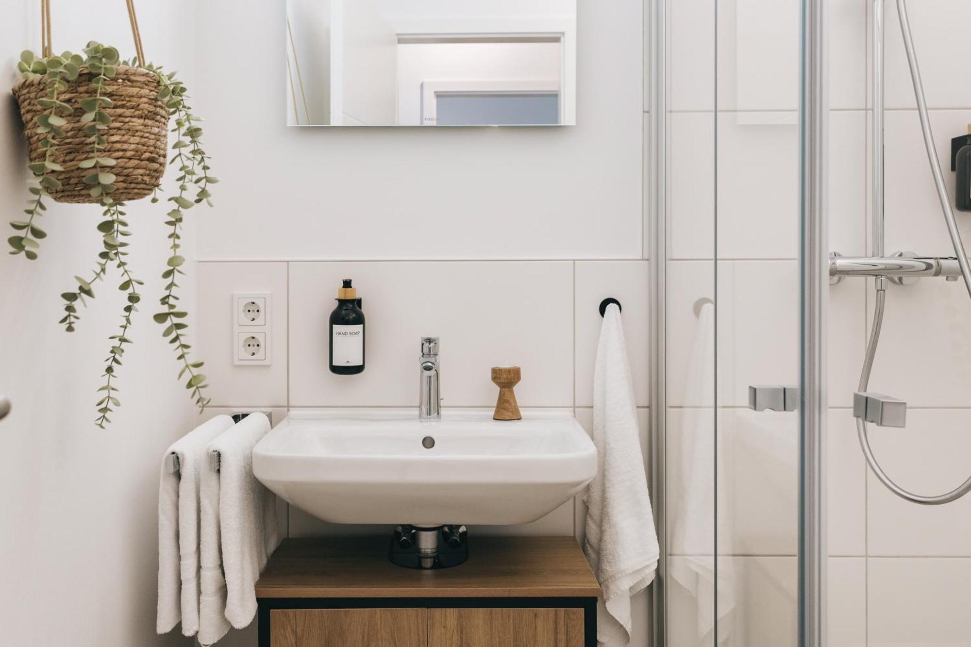 Apartment Oasis - Wohnen In - Netflix - Tiefgarage - Dachterrasse