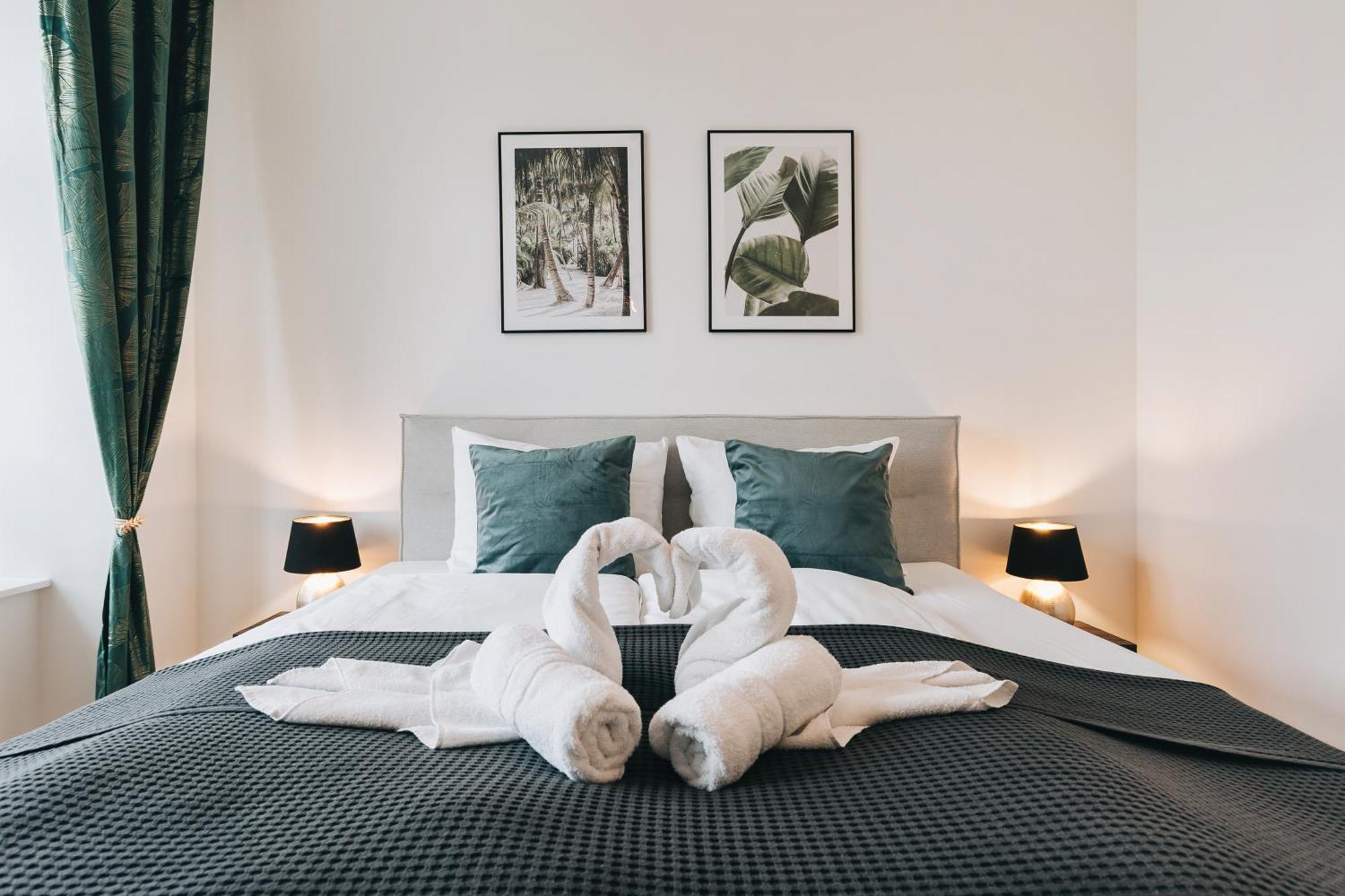 Oasis - Wohnen In - Netflix - Tiefgarage - Dachterrasse Apartment Dresden